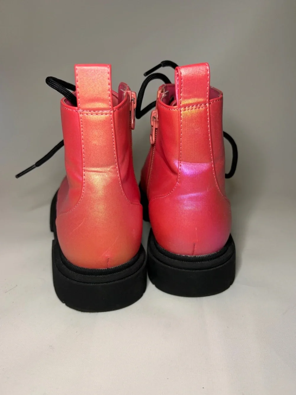 Art‎ Class Kayden Holographic Iridescent Lace-Up Combat Boots Big Kids Size 4